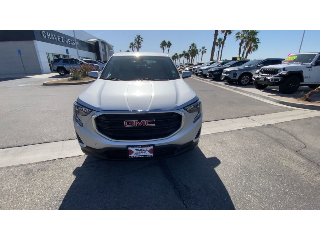 Used 2018 GMC Terrain SLE FWD image 3