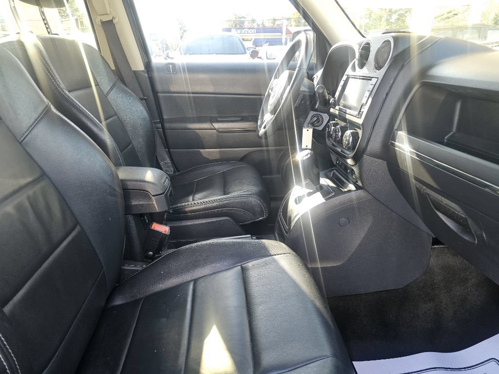 Used 2017 Jeep Patriot High Altitude FWD image 62