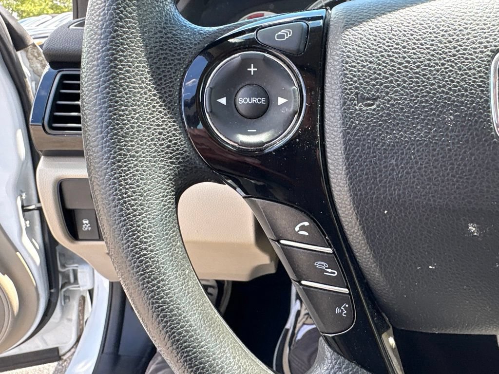 Used 2016 Honda Accord LX image 18