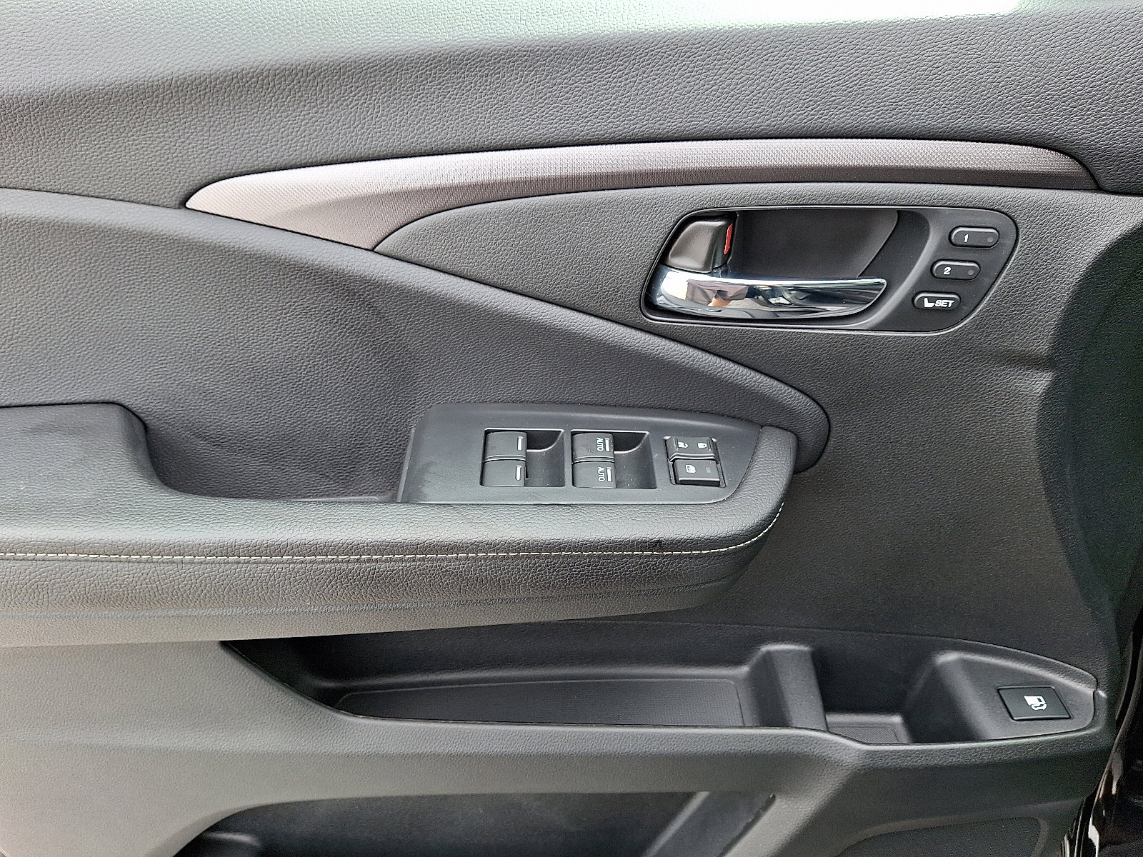 Used 2025 Honda Ridgeline RTL image 12