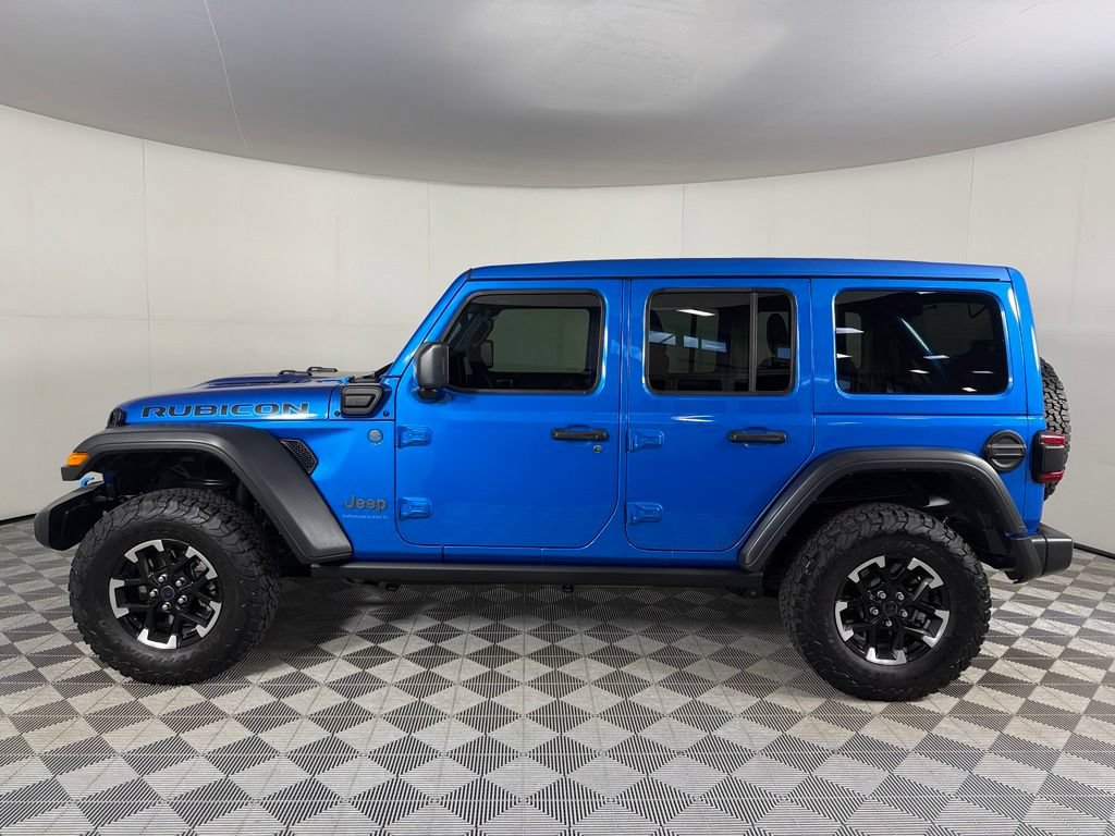 Used 2024 Jeep Wrangler Unlimited Rubicon 4xe w/ Technology Group AWD/4WD image 10