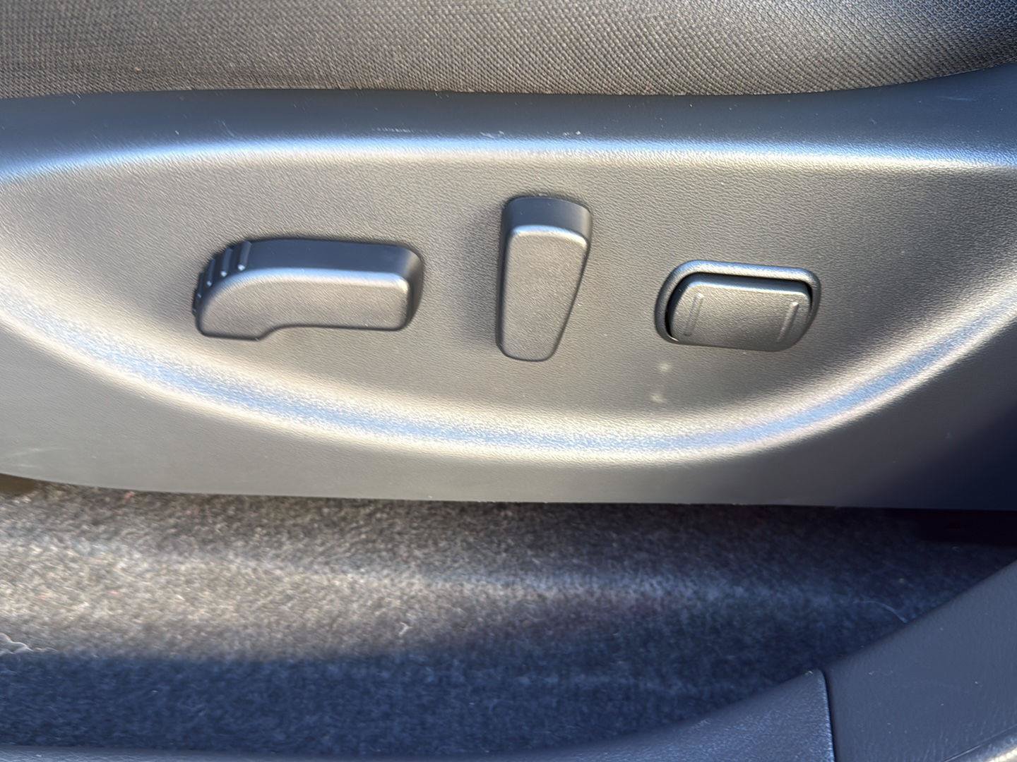 Certified 2025 Nissan Leaf SV Plus FWD image 15