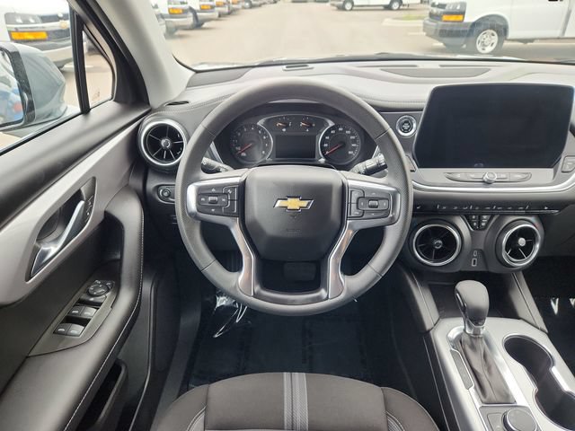 Used 2024 Chevrolet Blazer LT FWD image 22
