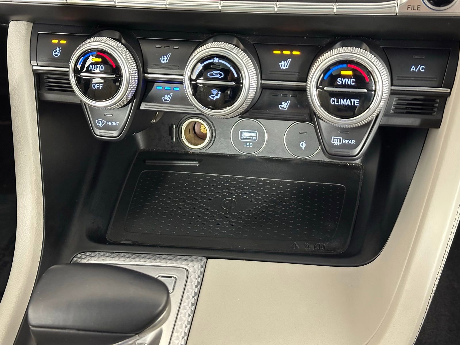 Used 2023 Genesis G70 2.0T w/ Sport Prestige Package image 17