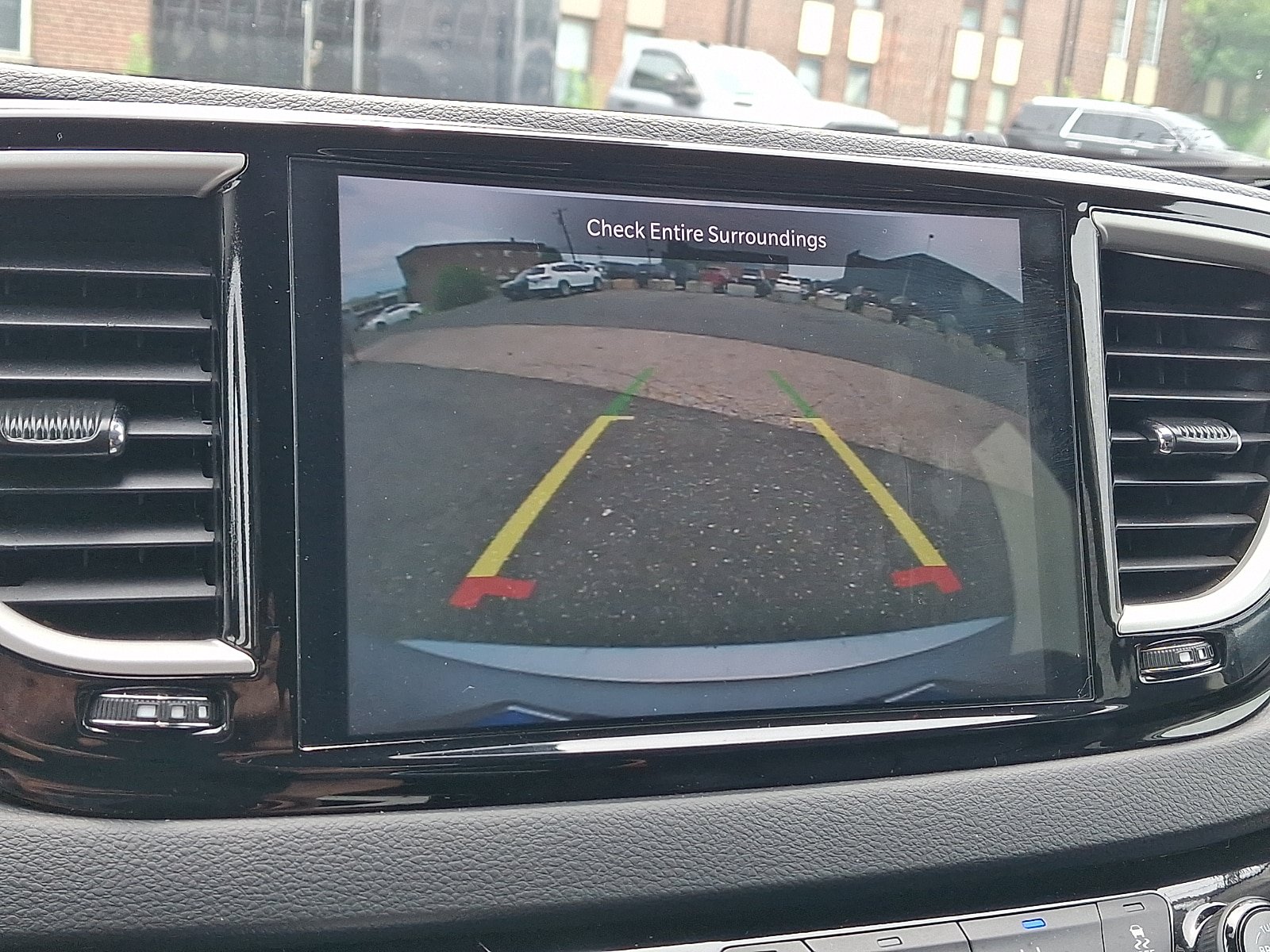 Used 2024 Chrysler Pacifica Touring-L FWD image 15