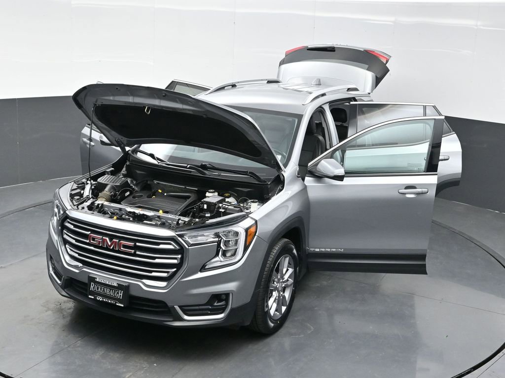 Used 2024 GMC Terrain SLT image 38