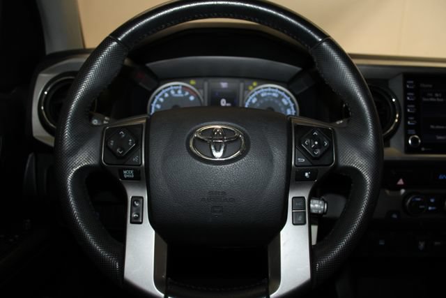 Used 2022 Toyota Tacoma SR5 RWD image 12
