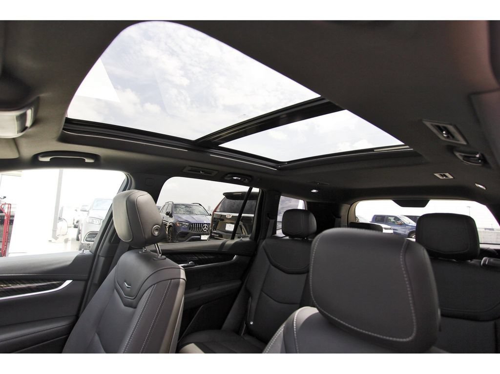 New 2024 Cadillac XT6 Premium Luxury w/ Technology Package FWD image 25