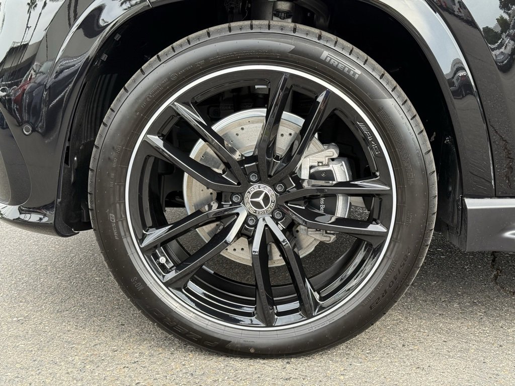 New 2026 Mercedes-Benz GLS 580 4MATIC image 16