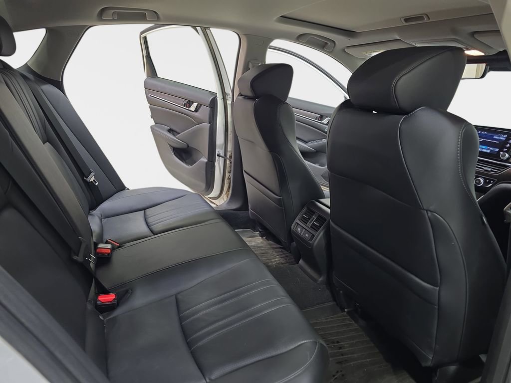 Used 2022 Honda Accord Touring image 13