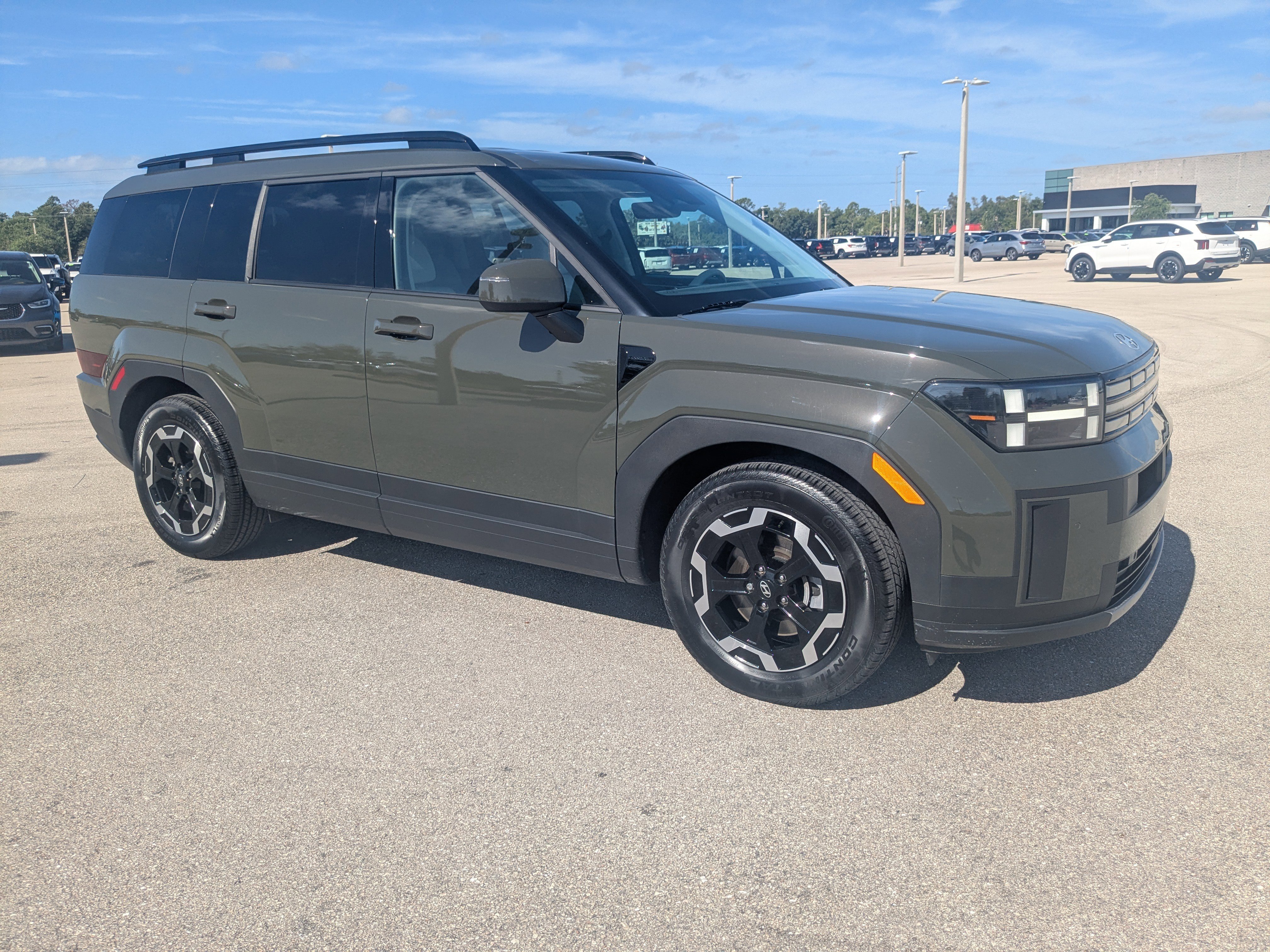 Used 2024 Hyundai Santa Fe SEL image 2