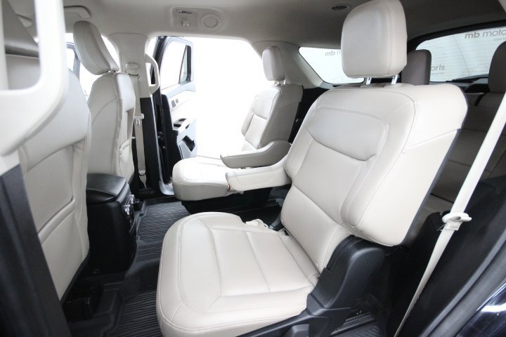 Used 2022 Ford Explorer XLT w/ Equipment Group 202A image 31