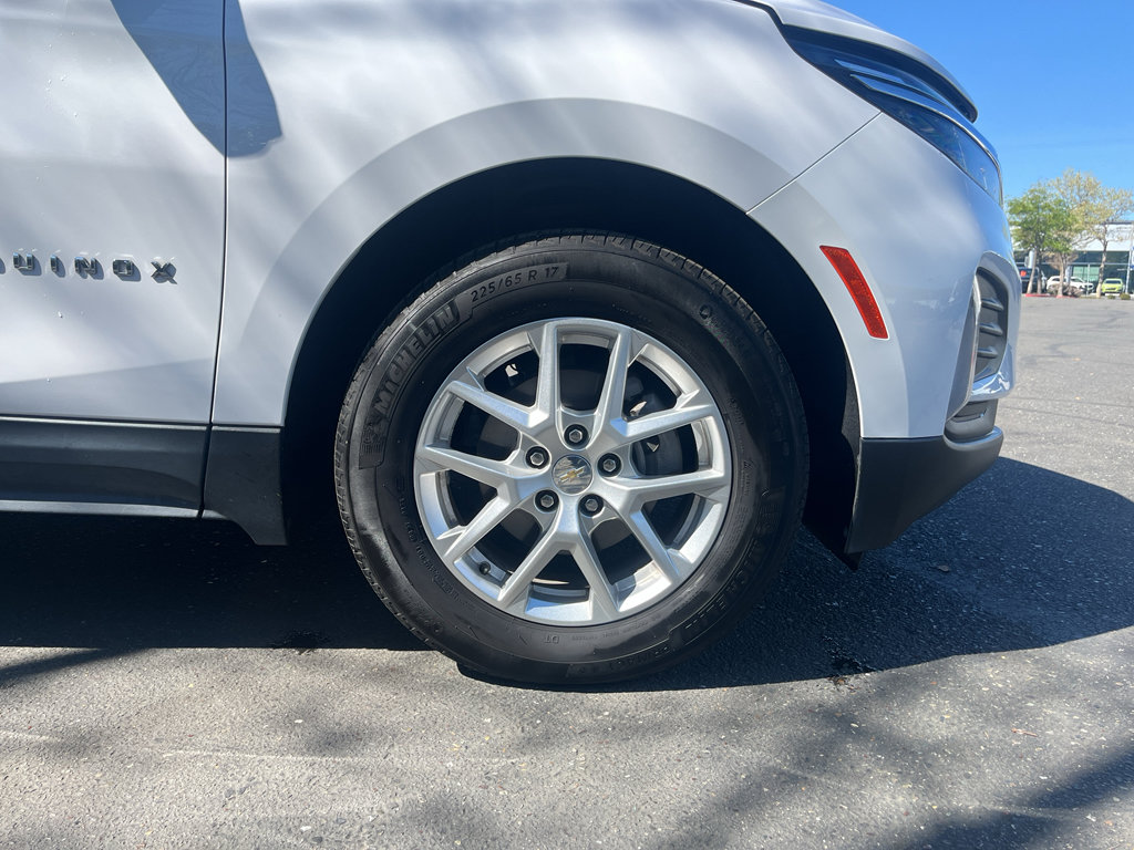 Used 2022 Chevrolet Equinox LT image 12