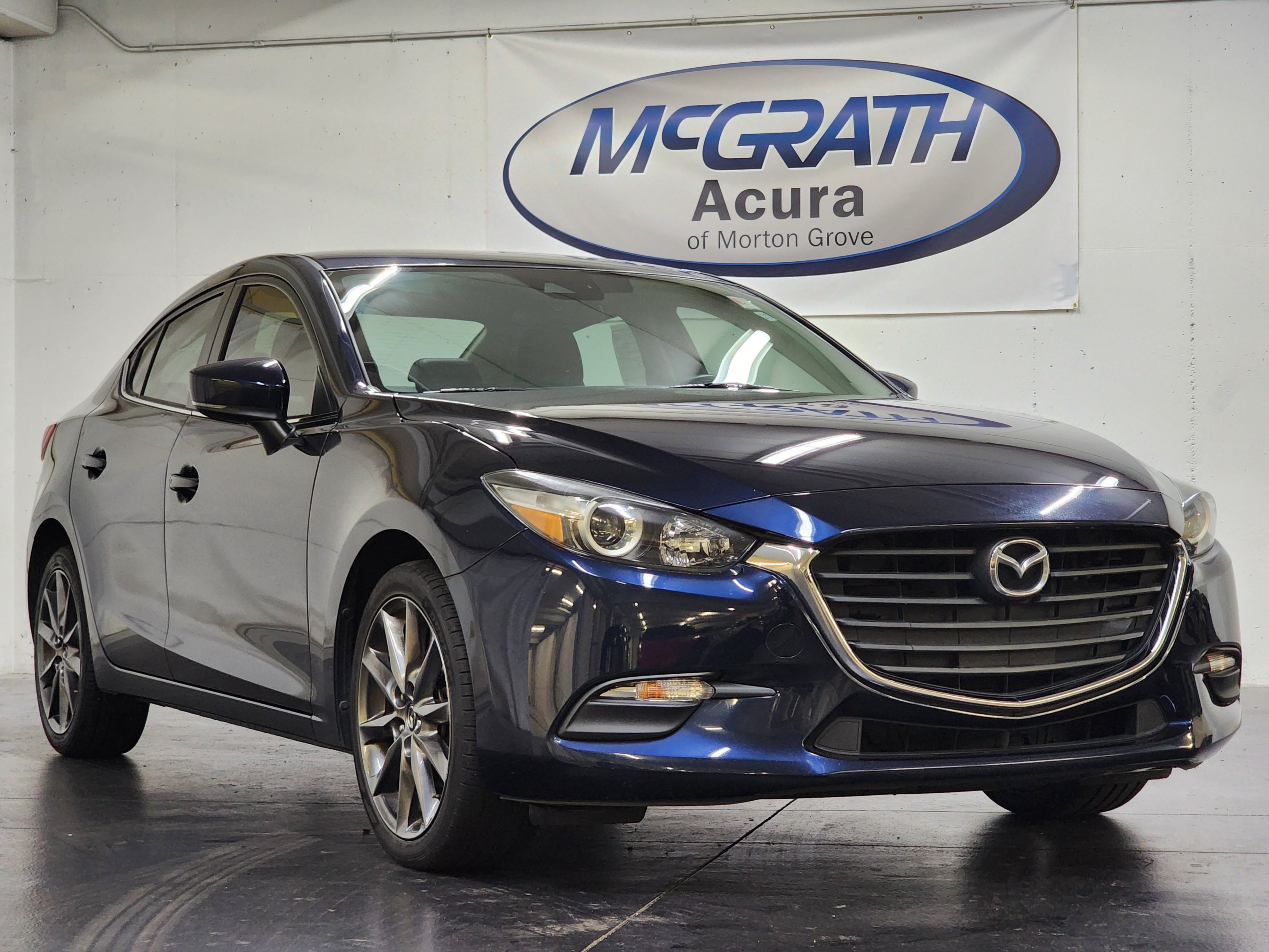 Used 2018 MAZDA MAZDA3 Touring FWD image 2