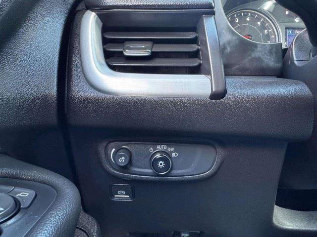 Used 2023 GMC Terrain SLE w/ Driver Convenience Package FWD image 26