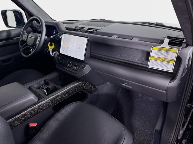 New 2026 Land Rover Defender 110 OCTA AWD/4WD image 31