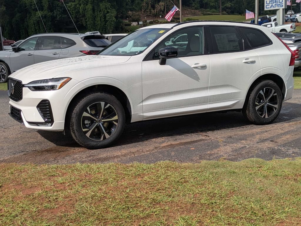 New 2026 Volvo XC60 B5 Core AWD/4WD image 2