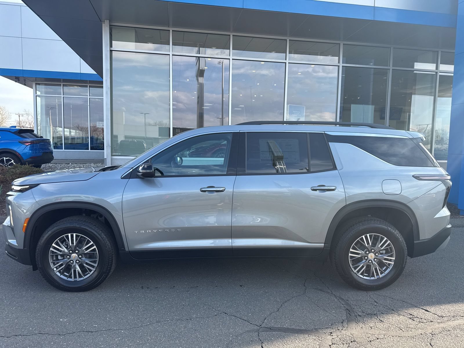 New 2026 Chevrolet Traverse LT AWD/4WD image 9