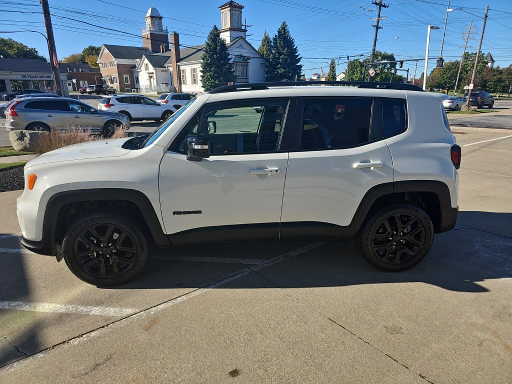 Certified 2023 Jeep Renegade Altitude w/ Convenience Group I AWD/4WD image 10