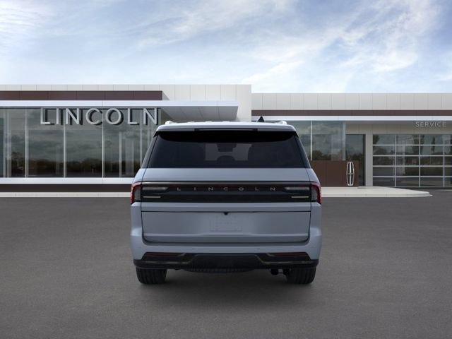 New 2026 Lincoln Navigator Premiere AWD/4WD image 5