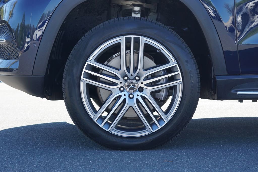 Used 2022 Mercedes-Benz GLS 450 4MATIC image 10