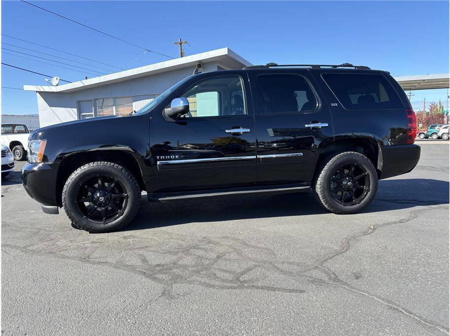 Used 2011 Chevrolet Tahoe LTZ image 2