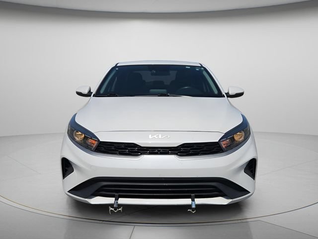 Used 2023 Kia Forte LXS w/ LXS Technology Package FWD image 4