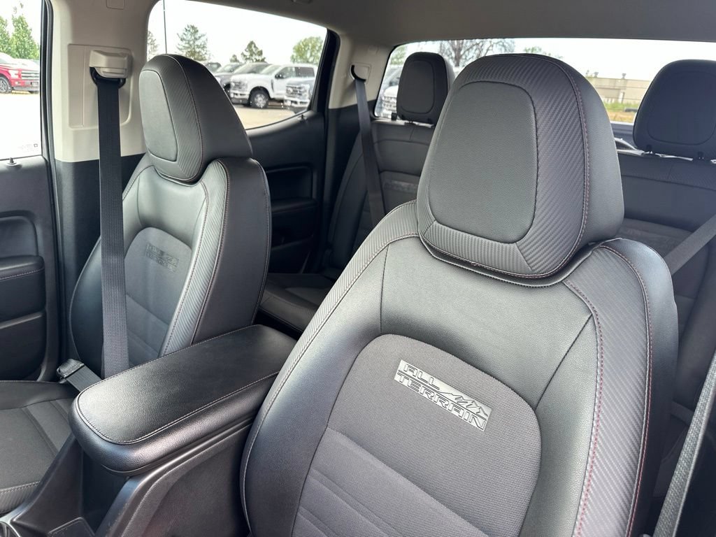 Used 2015 GMC Canyon SLE w/ All-Terrain Package AWD/4WD image 15