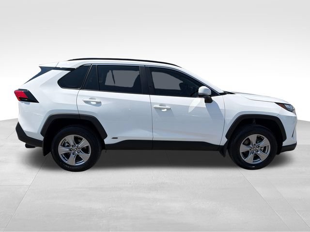 Used 2025 Toyota RAV4 XLE AWD/4WD image 8