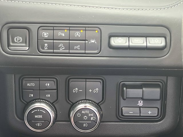 Used 2023 GMC Yukon Denali Ultimate AWD/4WD image 41