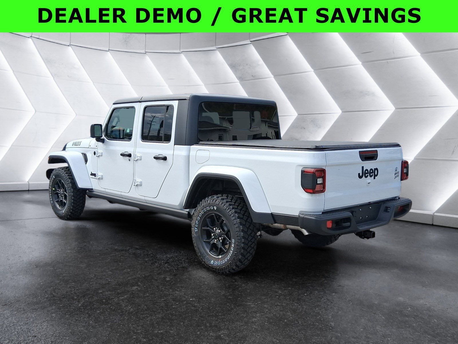 New 2025 Jeep Gladiator Willys image 4