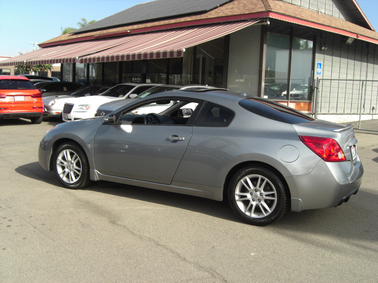Used 2008 Nissan Altima 3.5 SE w/ Premium Pkg image 11