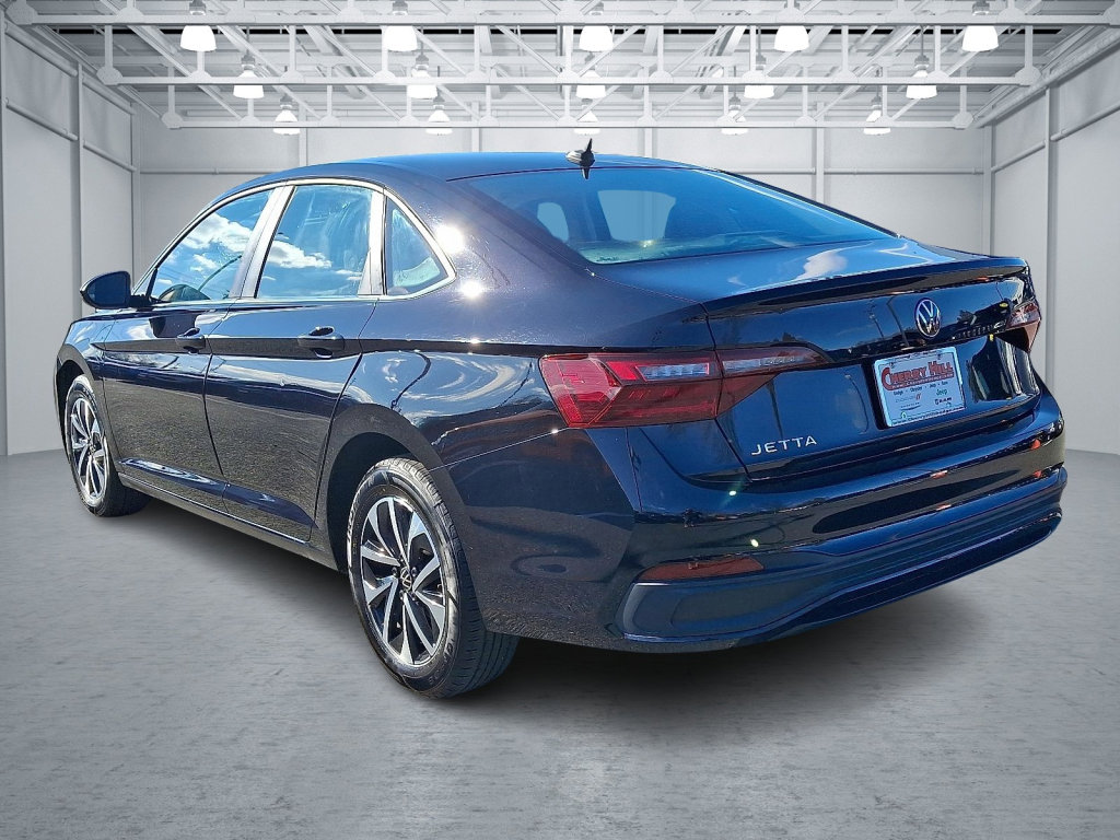 Used 2024 Volkswagen Jetta S image 3