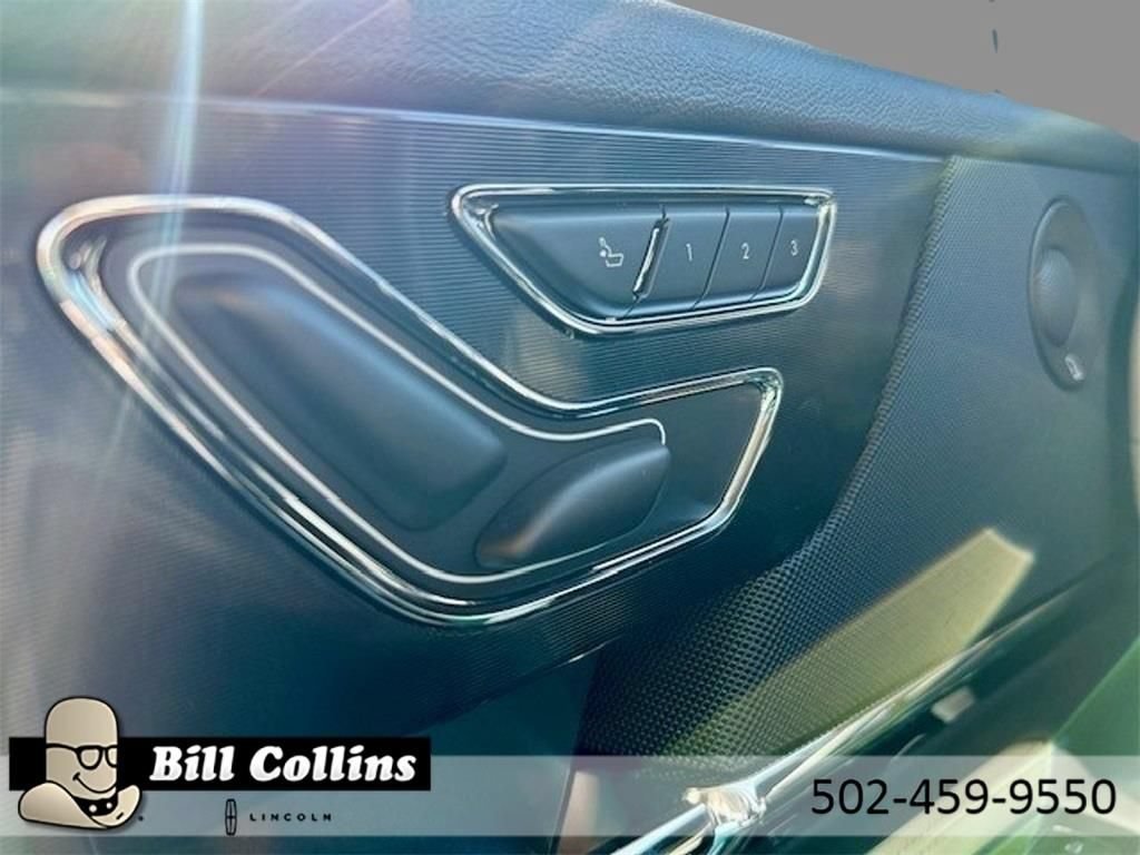 New 2025 Lincoln Corsair Grand Touring w/ Equipment Group 302A AWD/4WD image 10
