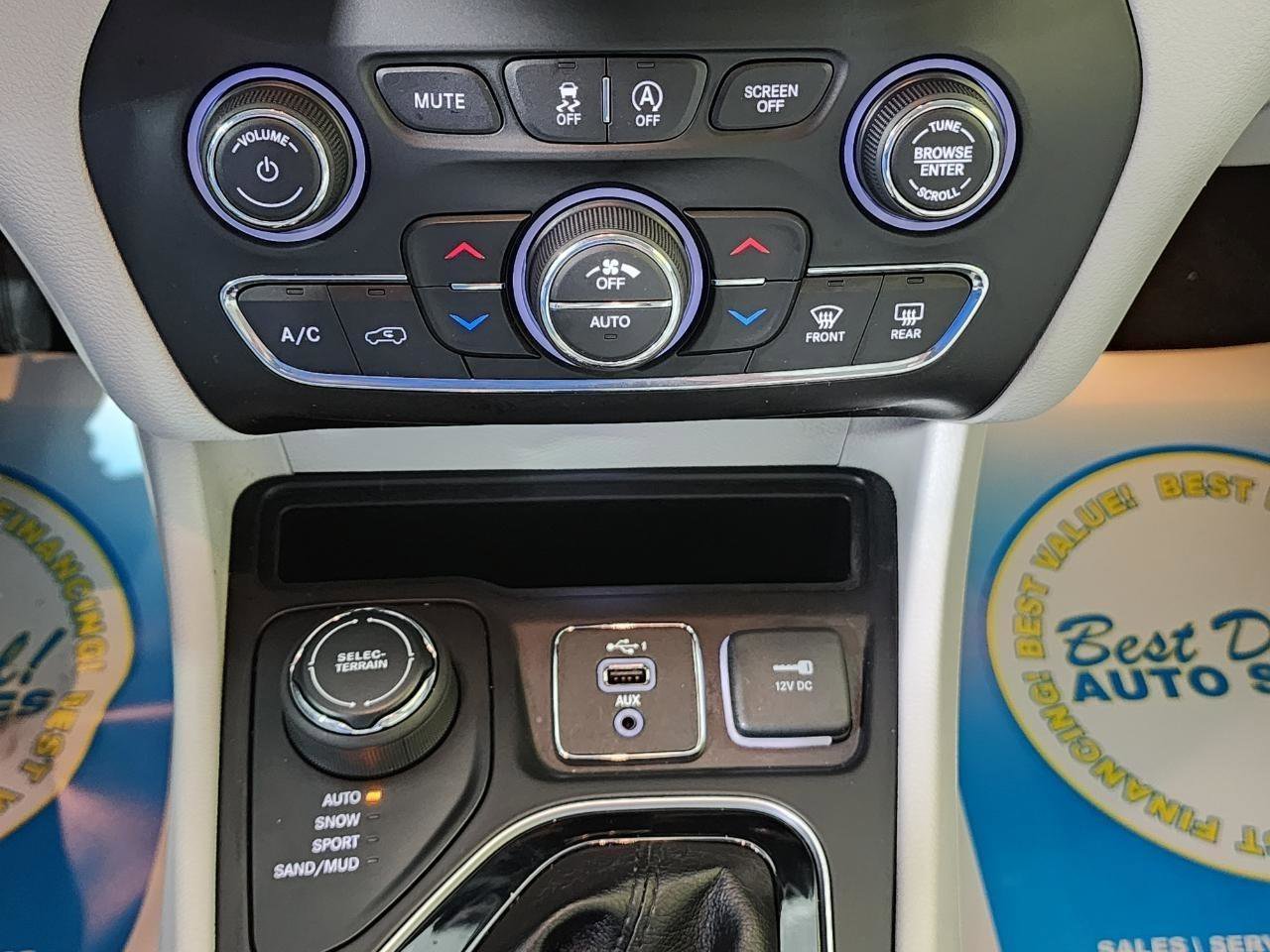 Used 2019 Jeep Cherokee Limited AWD/4WD image 22