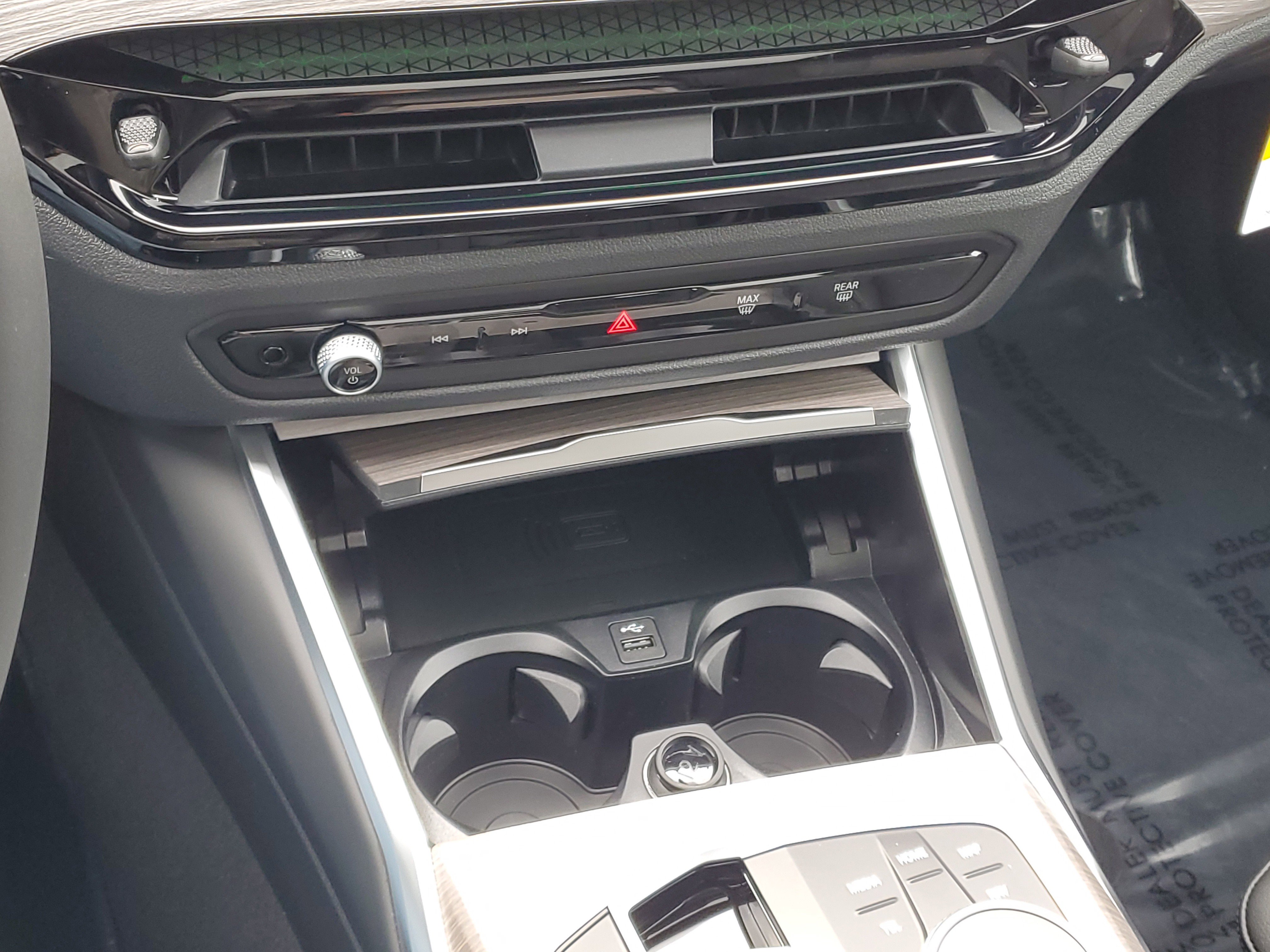 New 2026 BMW i4 xDrive40i w/ Premium Package image 19