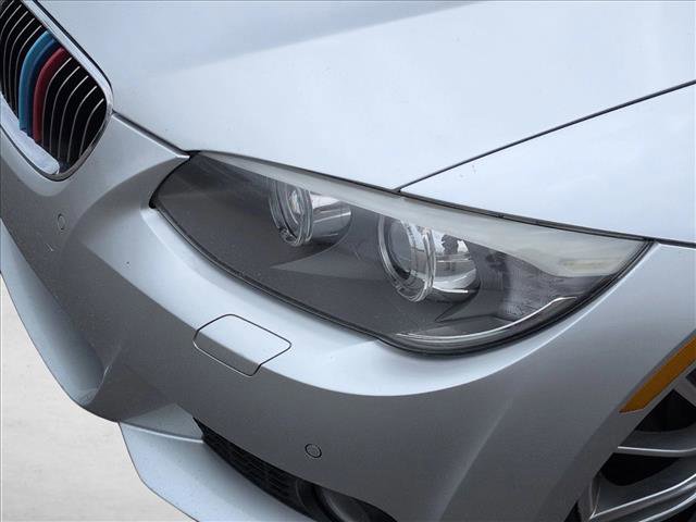 Used 2012 BMW 335i Convertible image 12