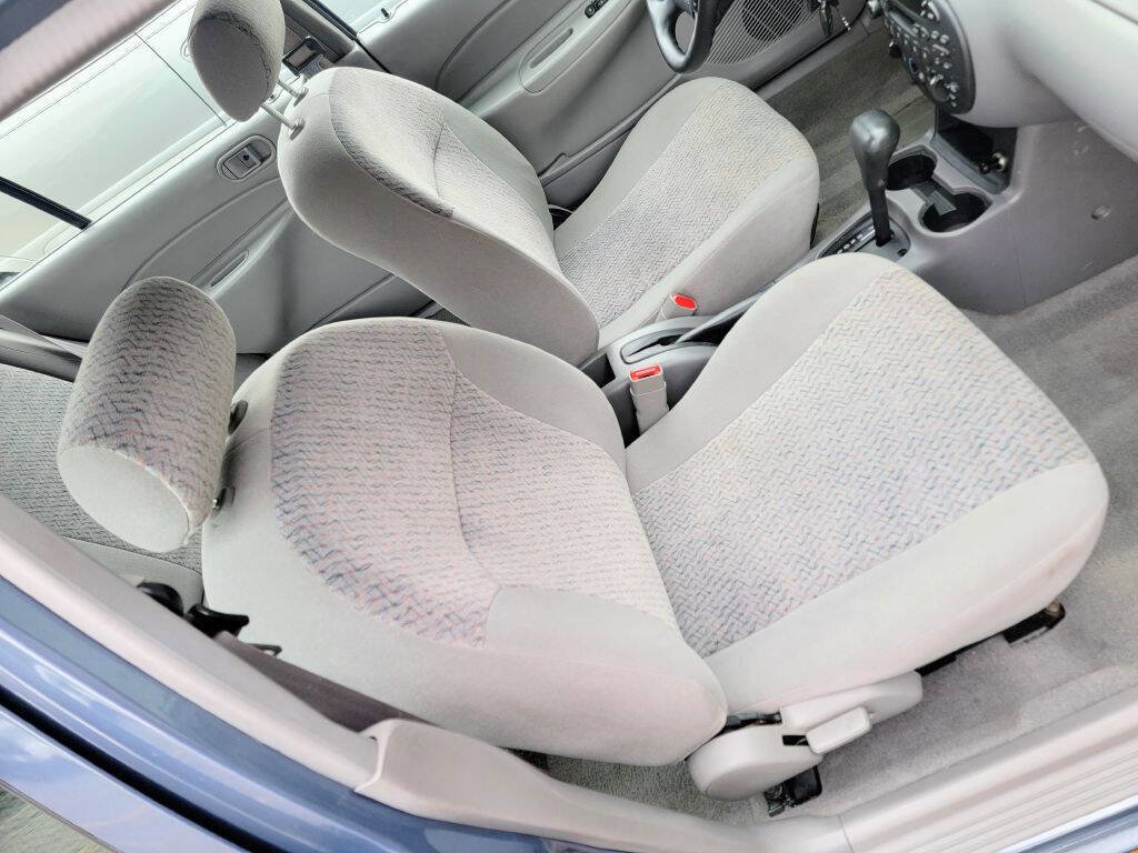 Used 1999 Ford Escort SE image 20