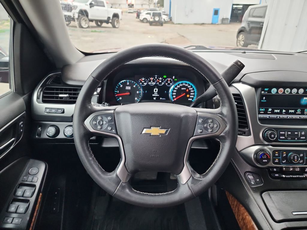 Used 2020 Chevrolet Suburban Premier w/ Premier Plus Edition image 19