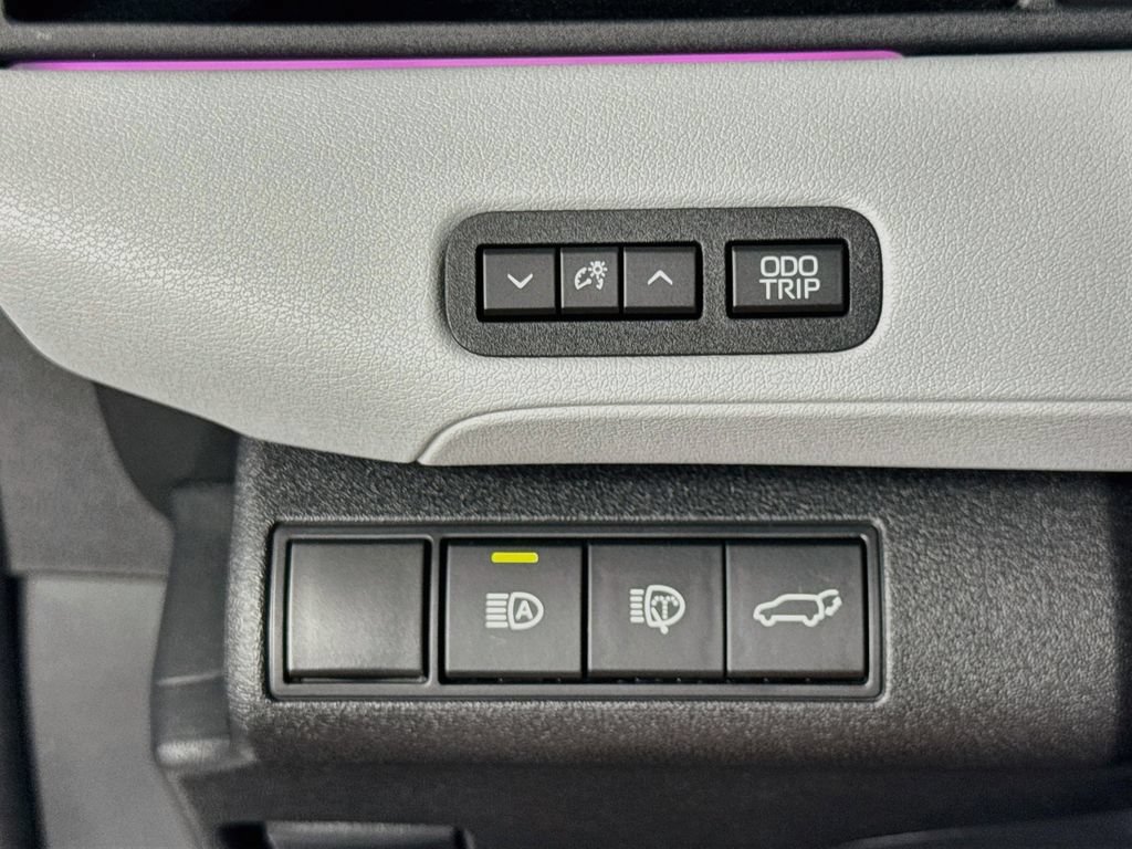 Used 2026 Subaru Solterra AWD/4WD image 19