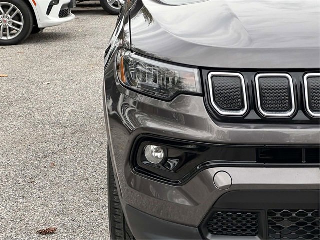 Certified 2022 Jeep Compass Limited image 9