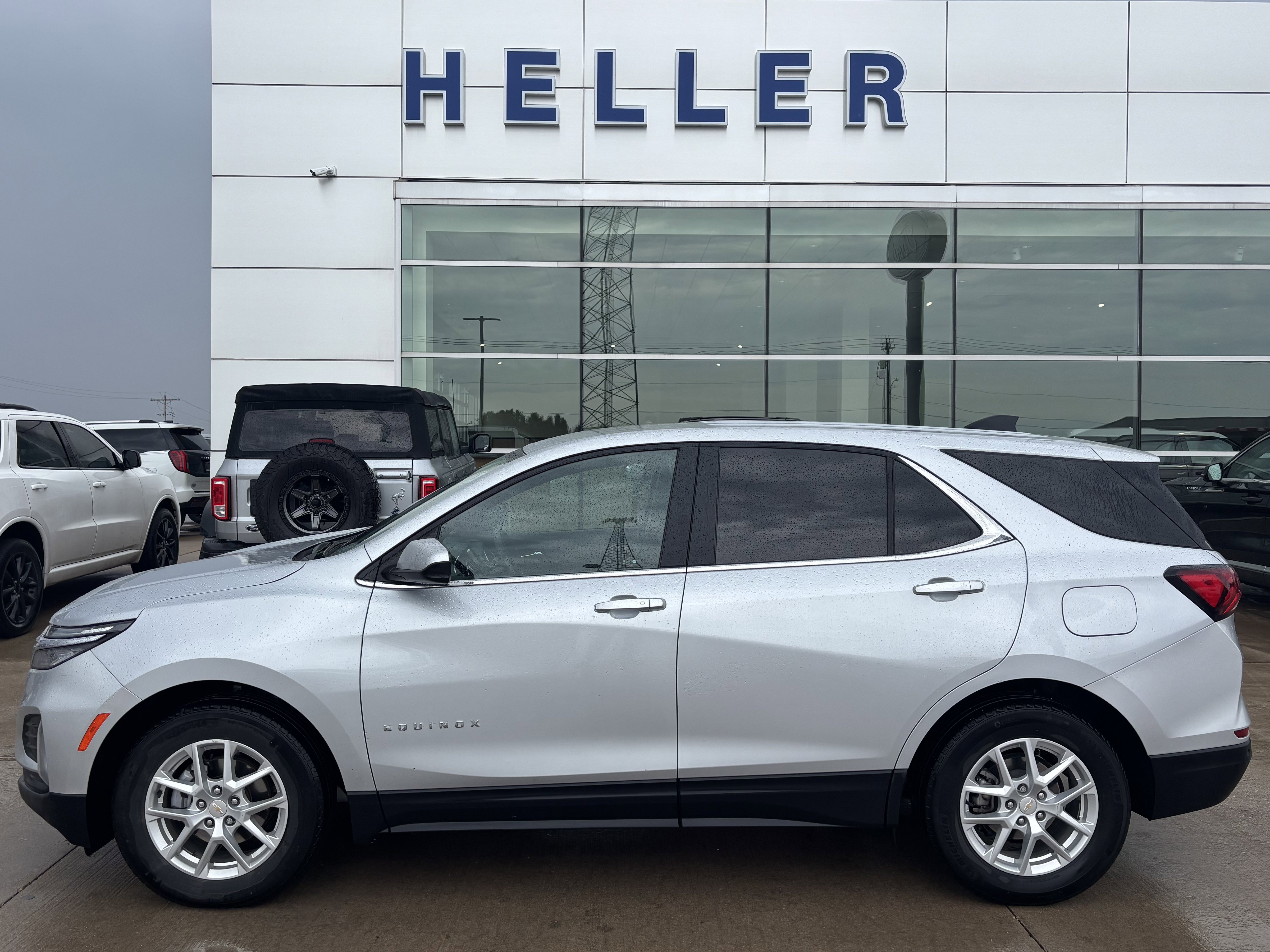 Used 2022 Chevrolet Equinox LT FWD image 3