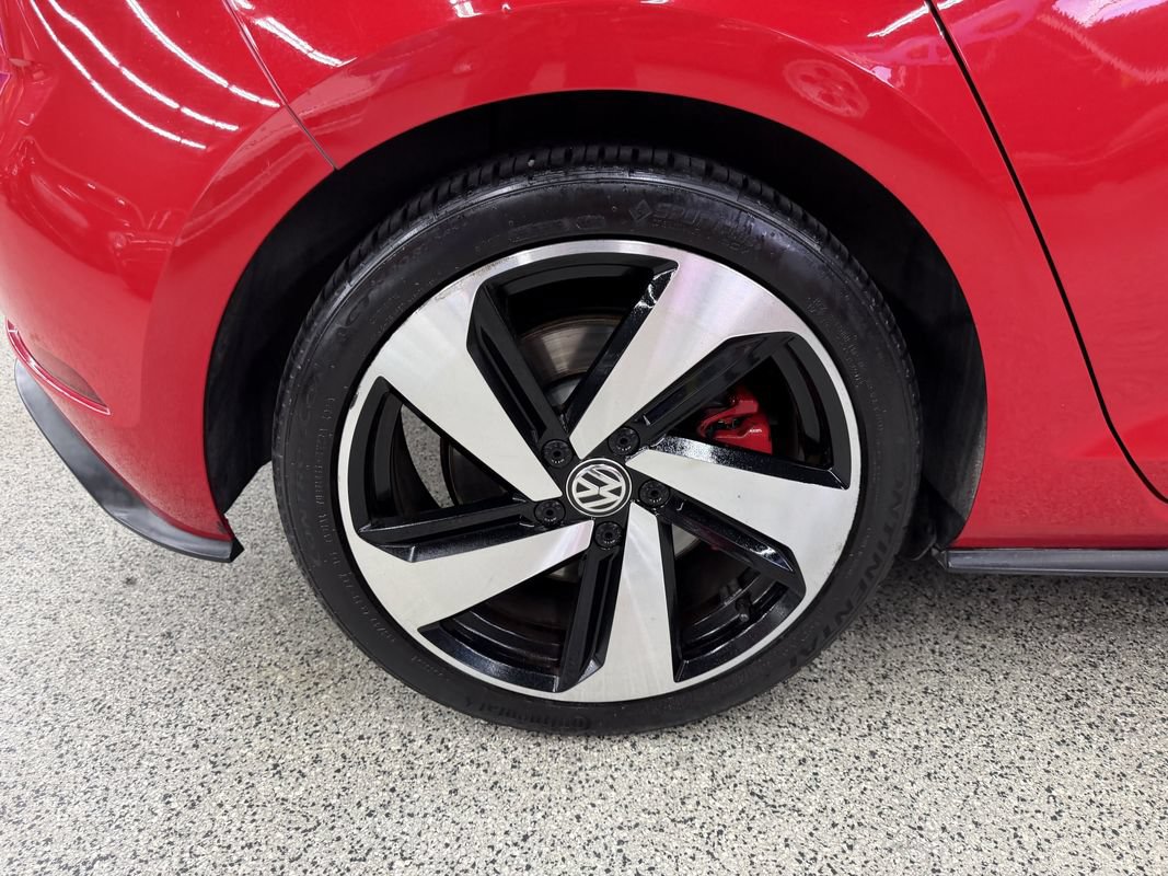 Used 2019 Volkswagen GTI SE FWD image 37