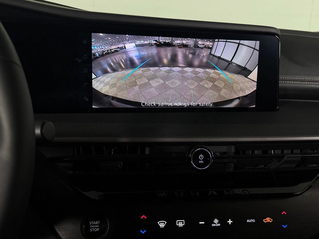 Used 2025 Nissan Murano SV AWD/4WD image 14