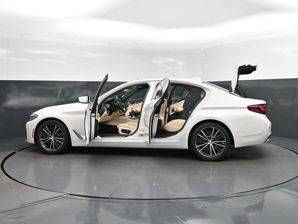Certified 2023 BMW 530i w/ Premium Package RWD image 46