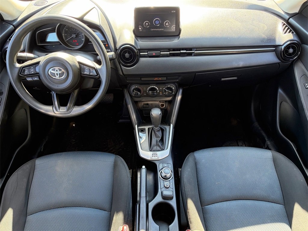 Used 2019 Toyota Yaris L image 14