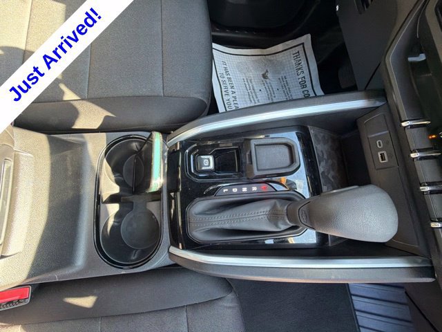 Used 2024 Chevrolet Colorado W/T w/ Safety Package RWD image 30