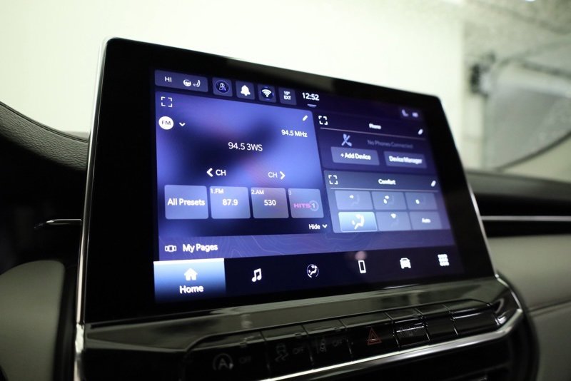 Used 2022 Jeep Compass Limited image 16