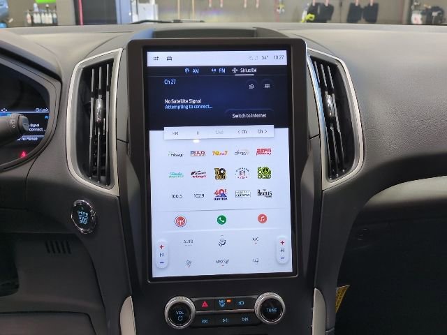 Used 2024 Ford Edge SE w/ Black Appearance Package image 9