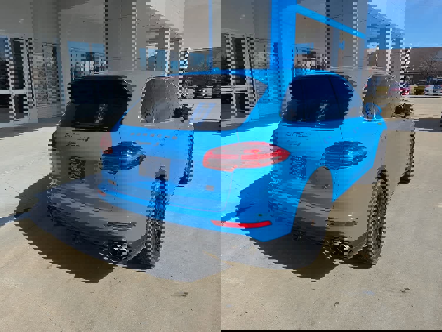 Used 2015 Porsche Cayenne S image 7